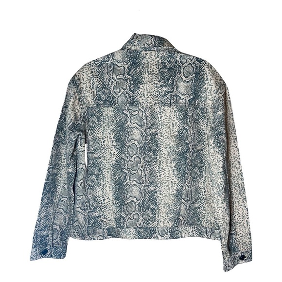 Free People NWOT Snake Print Oversized Trucker Denim Jacket Sz S - Picture 3 of 3
